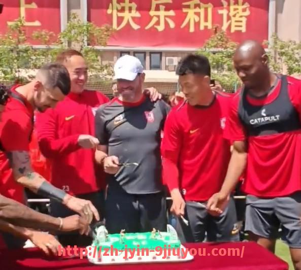 jiuyou九游娱乐-梅西在比赛中面对意甲球队的表现回顾